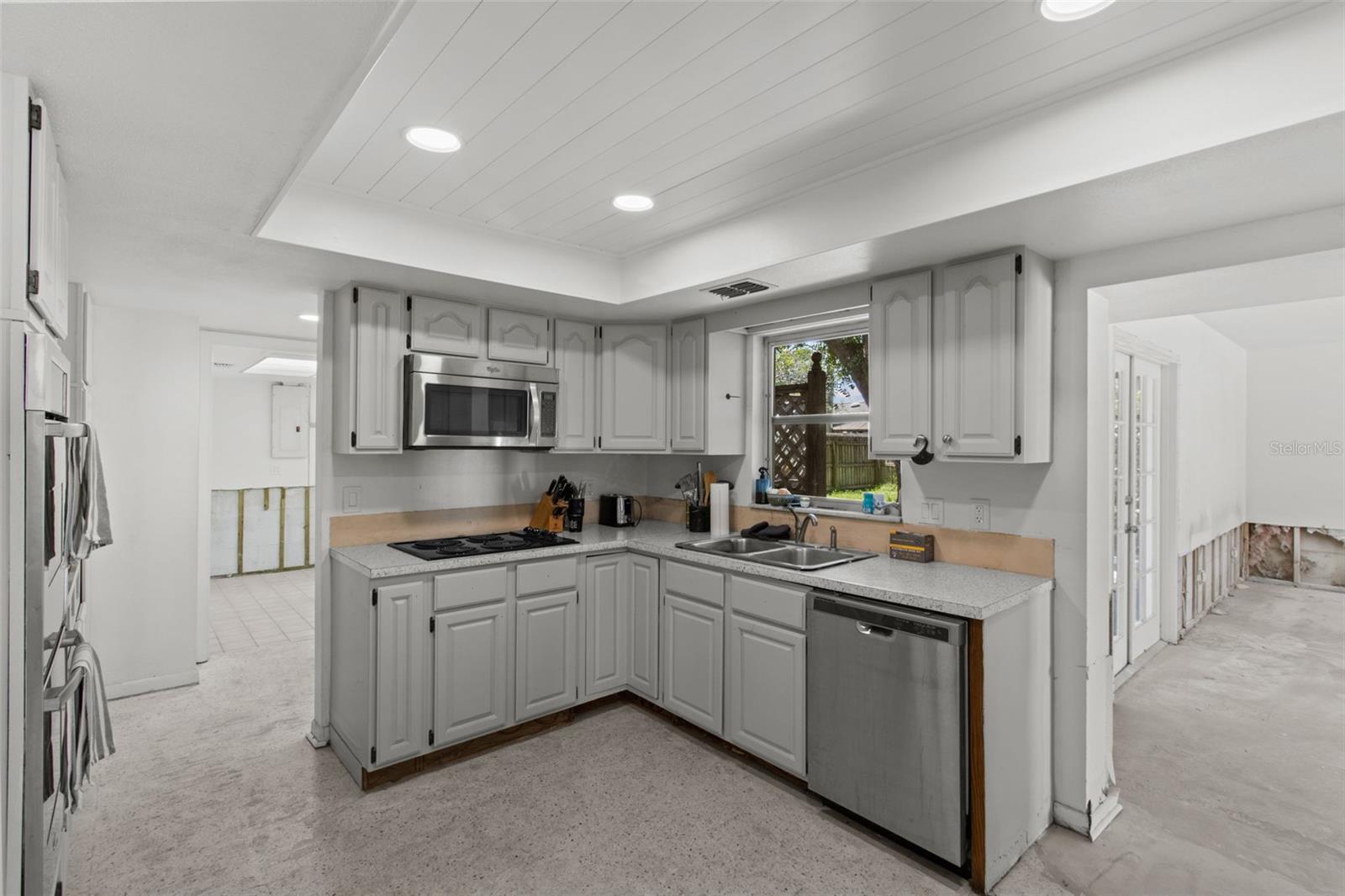 Image 14 of 52 For 6301 13th Avenue N