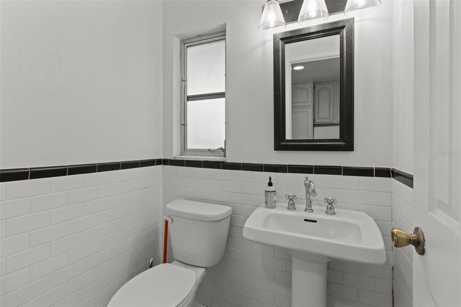 Image 15 of 52 For 6301 13th Avenue N