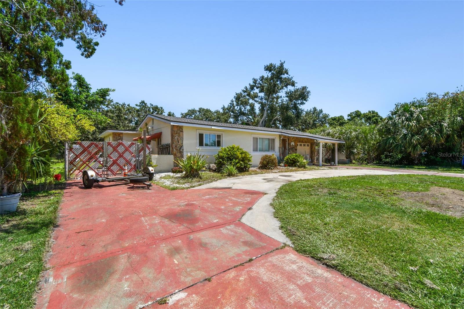 Image 2 of 46 For 3601 27th Avenue S