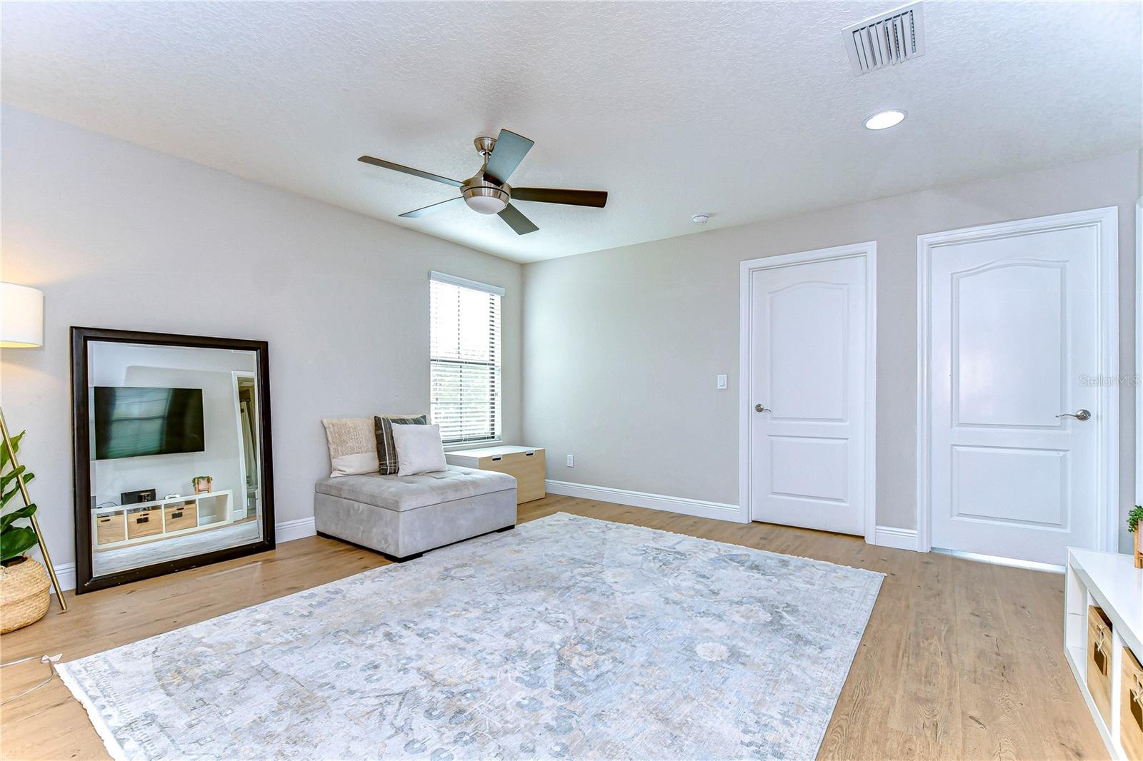 Image 36 of 75 For 13118 Payton Street