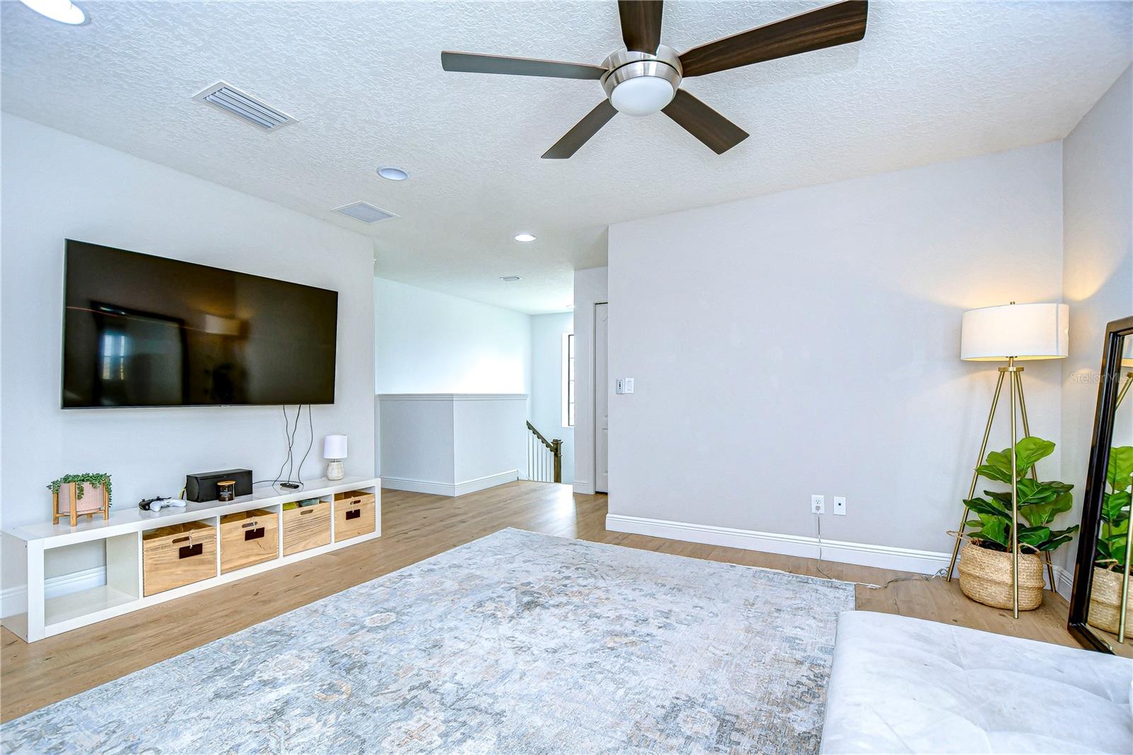 Image 38 of 75 For 13118 Payton Street