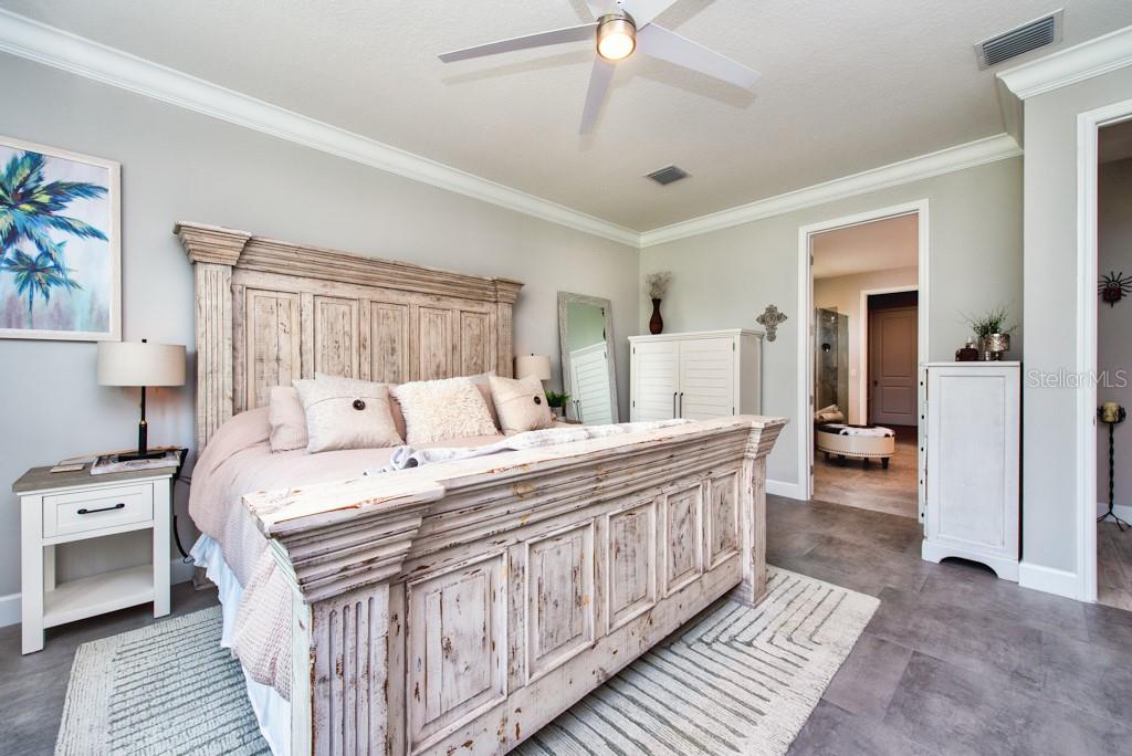 Image 18 of 44 For 4906 Los Robles Court
