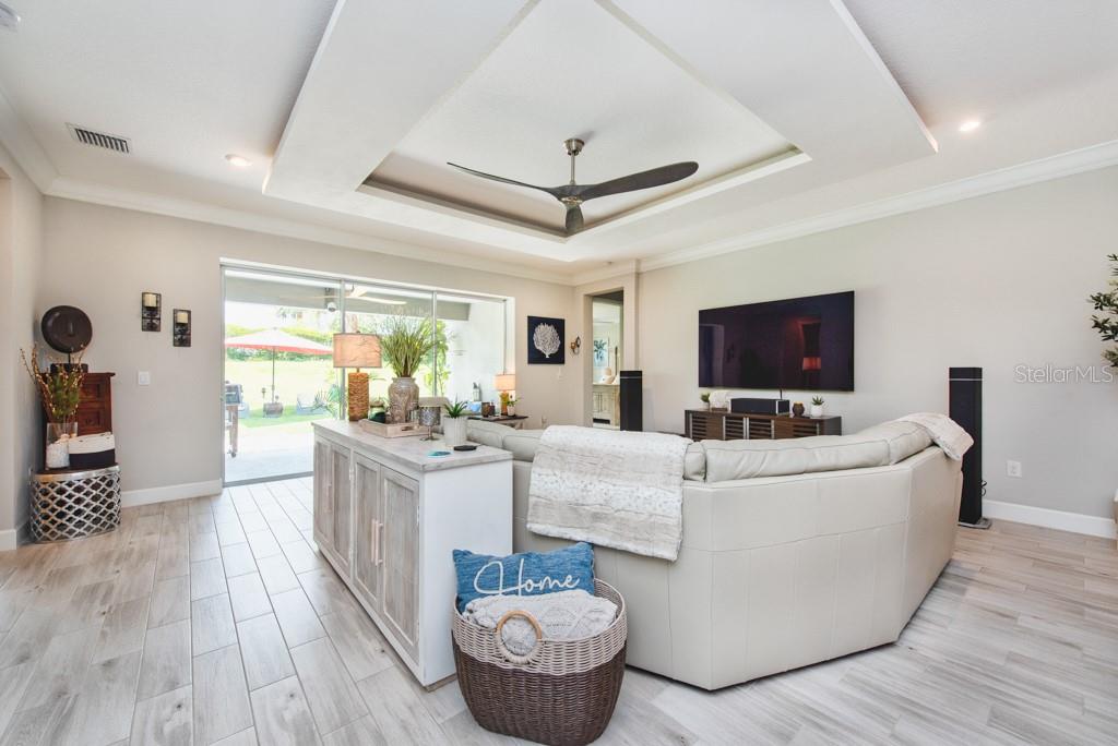 Image 6 of 44 For 4906 Los Robles Court
