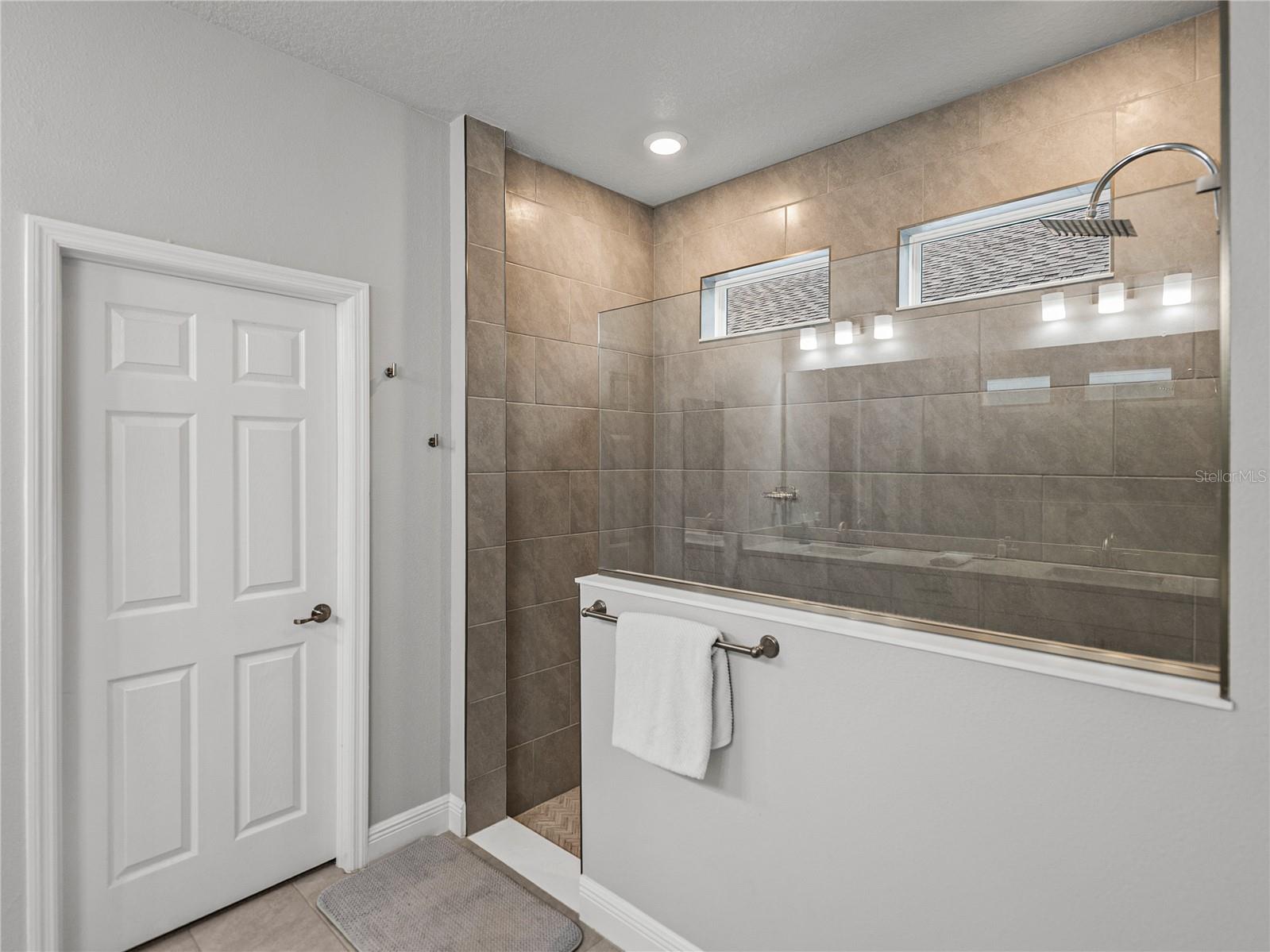 Image 34 of 88 For 8119 Trimbelle Terrace