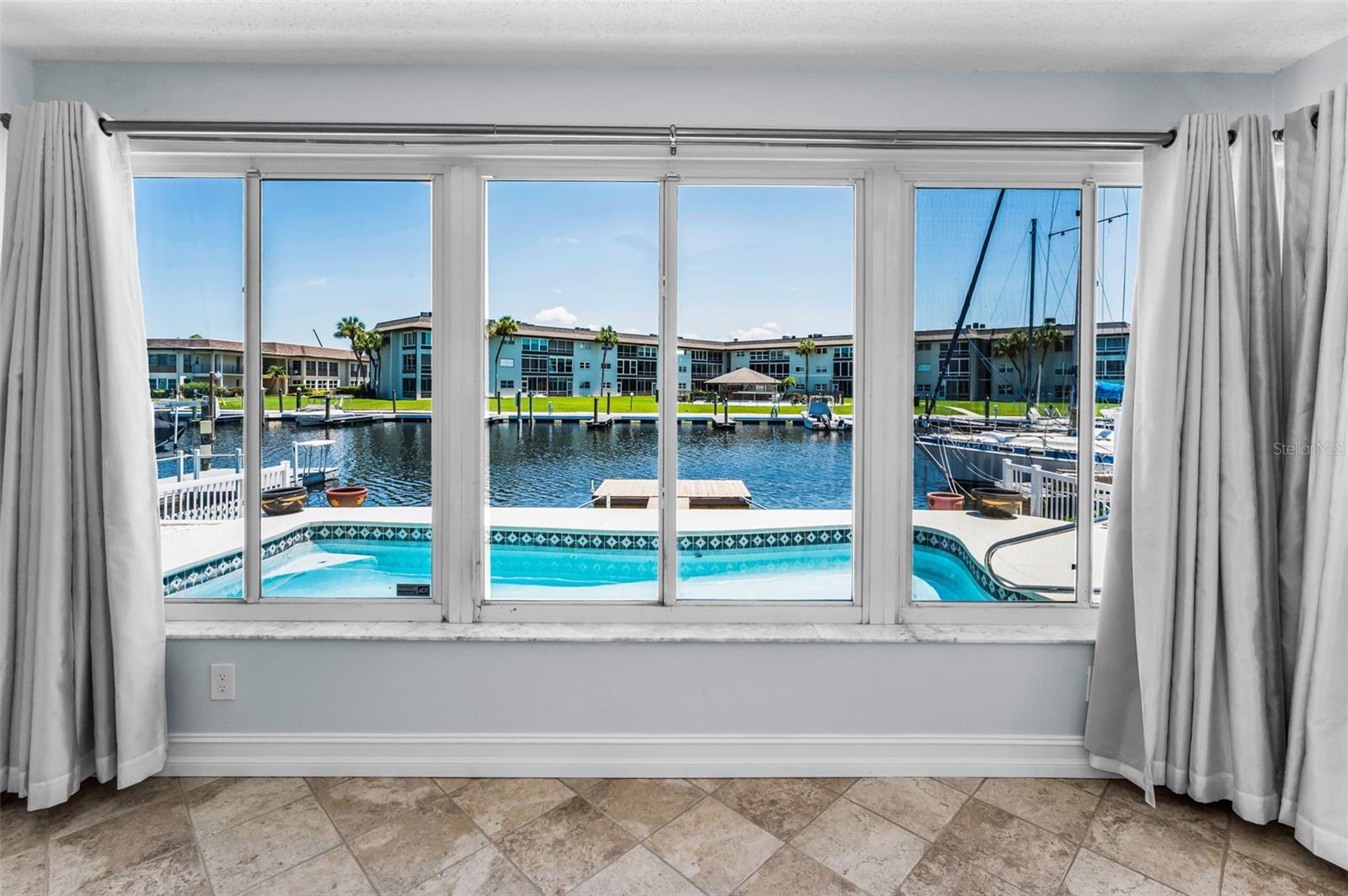 Image 12 of 37 For 4849 Floramar Terrace