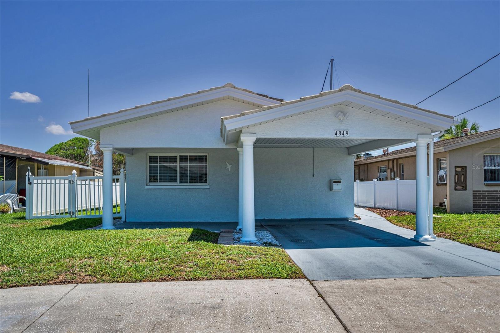 Image 2 of 37 For 4849 Floramar Terrace