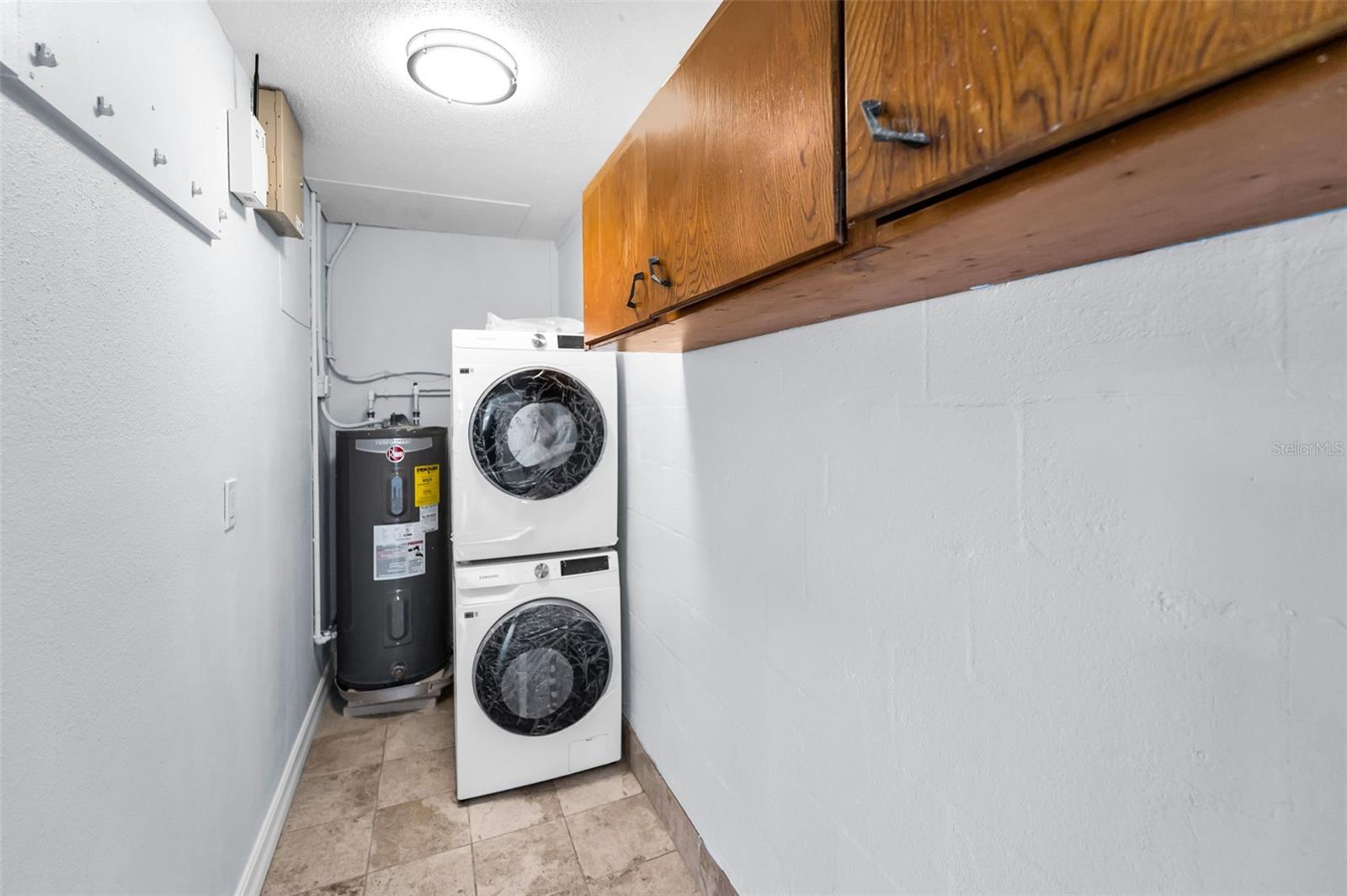 Image 28 of 37 For 4849 Floramar Terrace