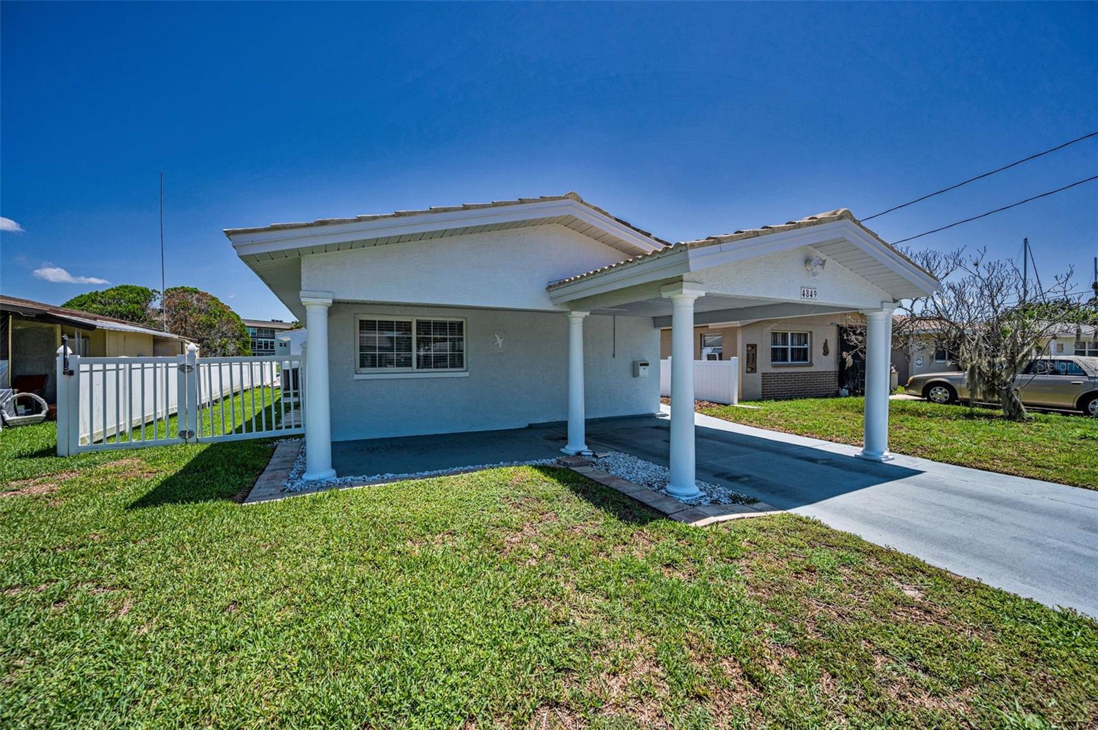 Image 7 of 37 For 4849 Floramar Terrace