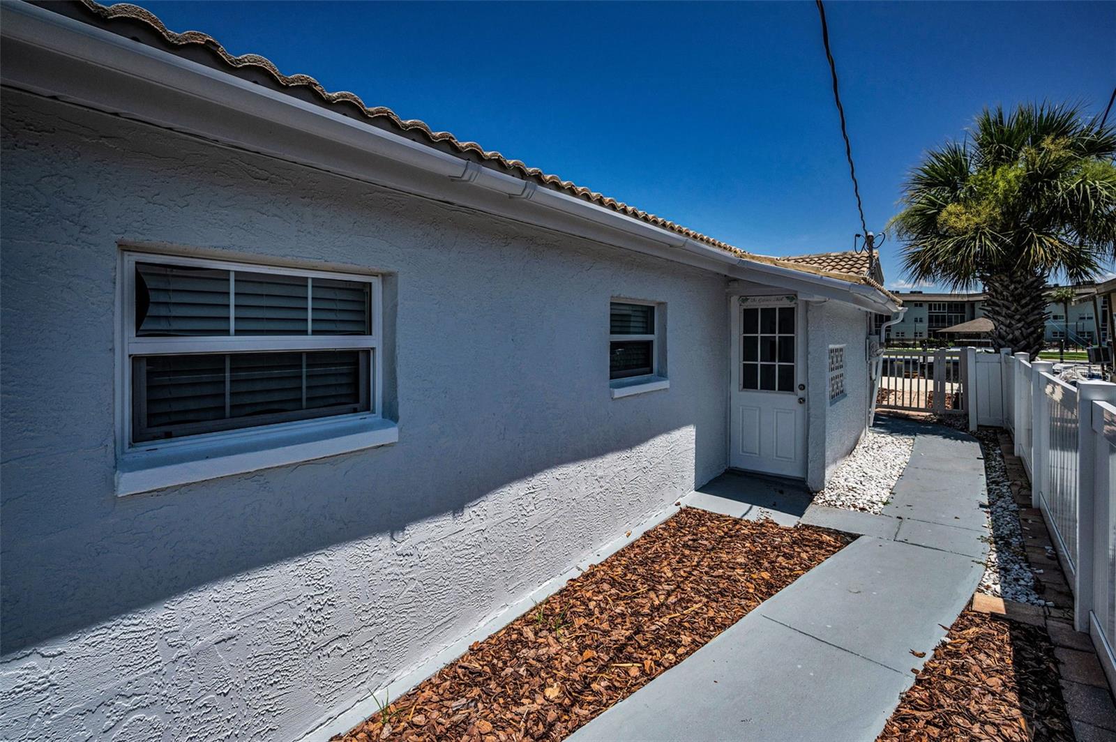 Image 9 of 37 For 4849 Floramar Terrace