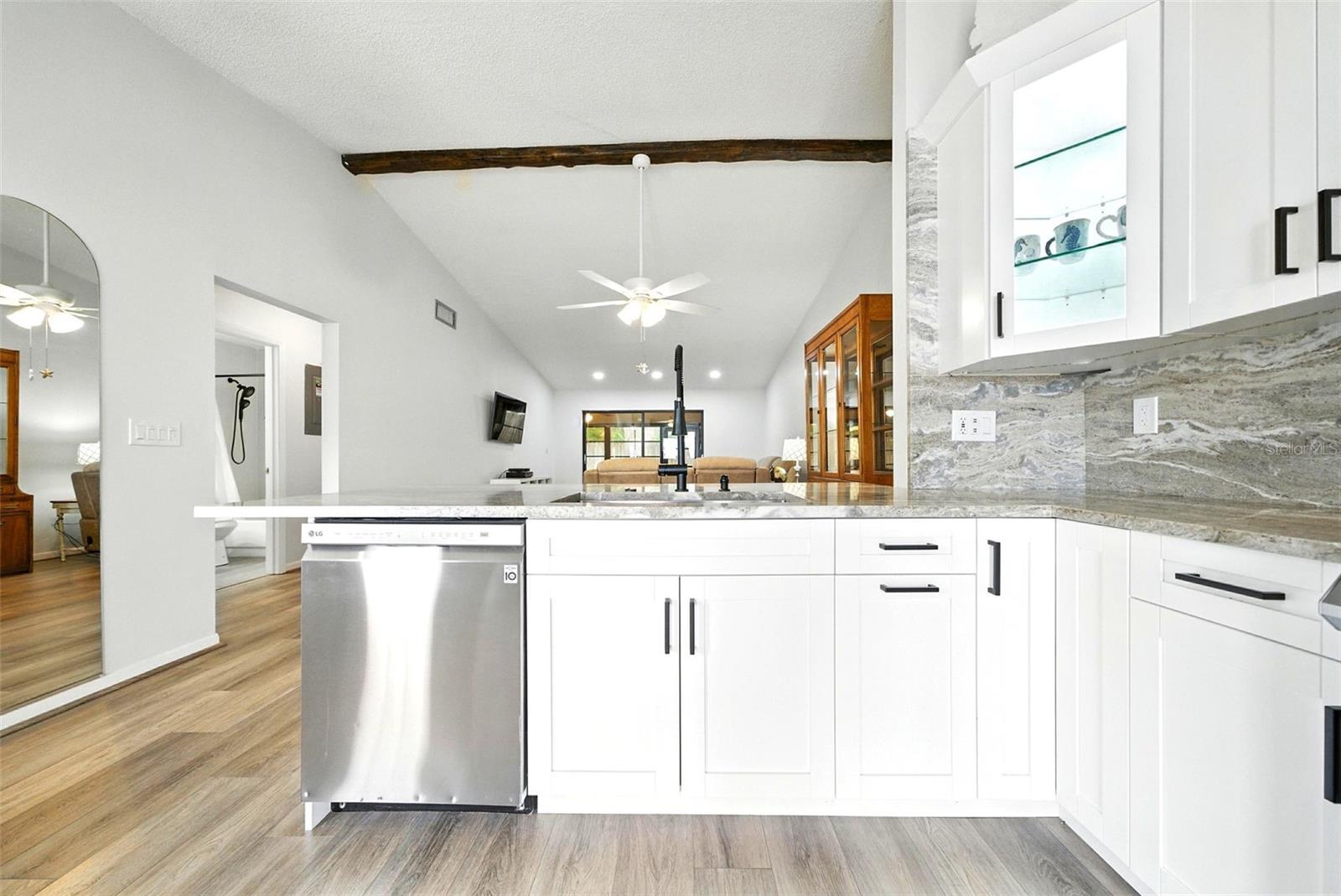 Image 16 of 47 For 1725 Pine Ridge Way E #e