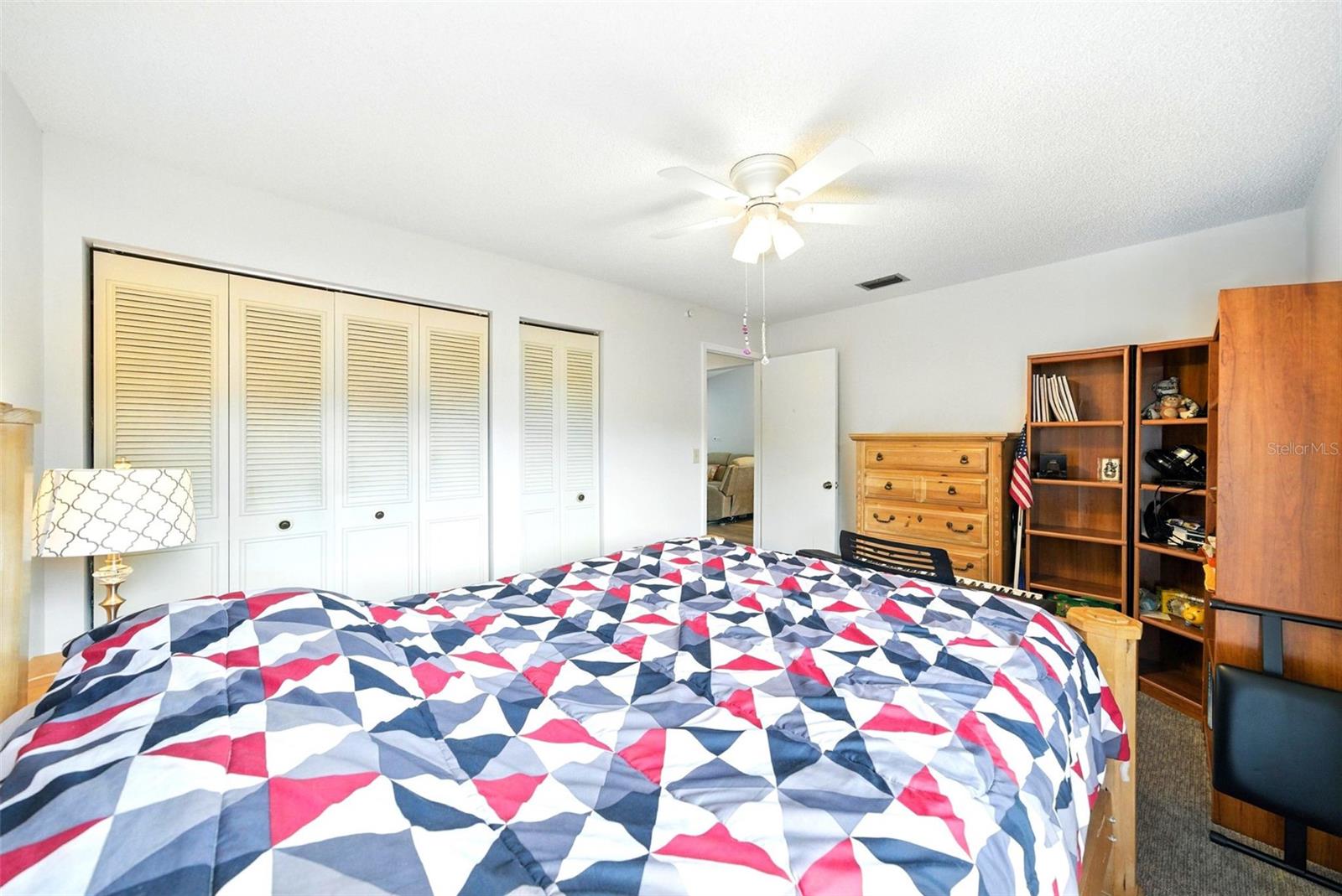 Image 23 of 47 For 1725 Pine Ridge Way E #e