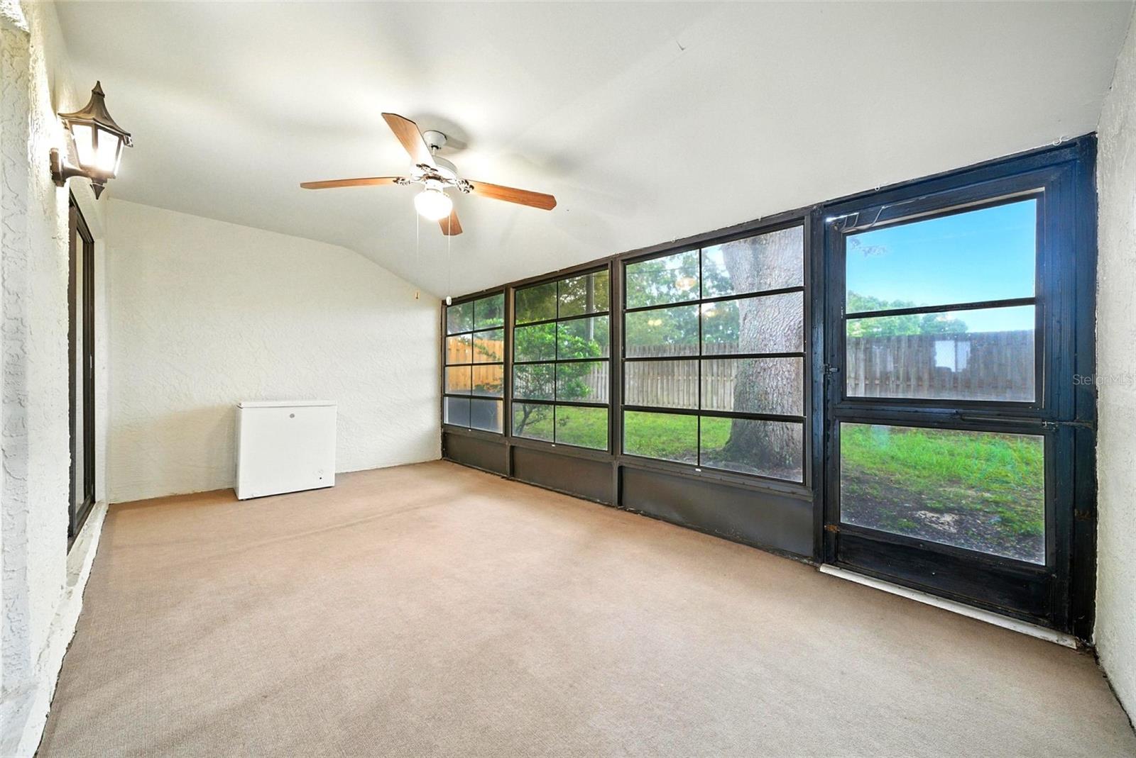 Image 26 of 47 For 1725 Pine Ridge Way E #e