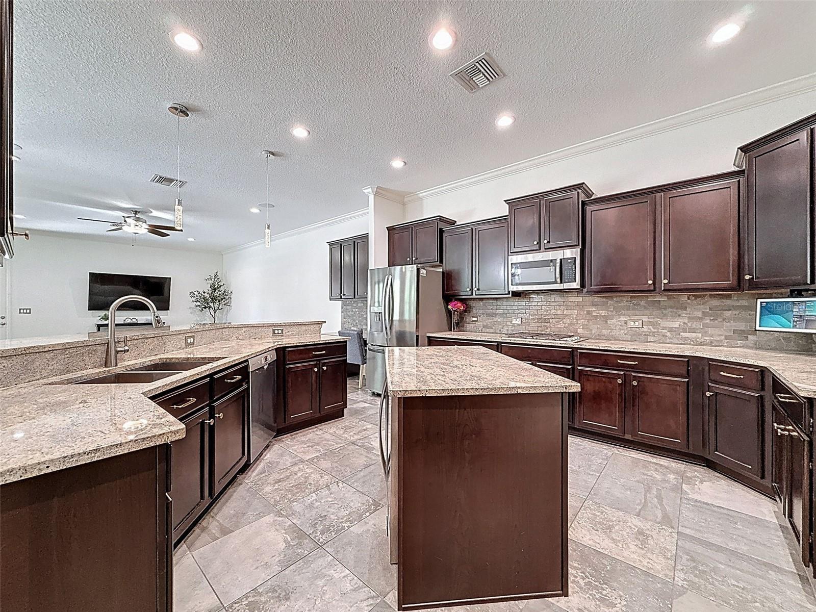 Image 11 of 80 For 9808 Milano Drive