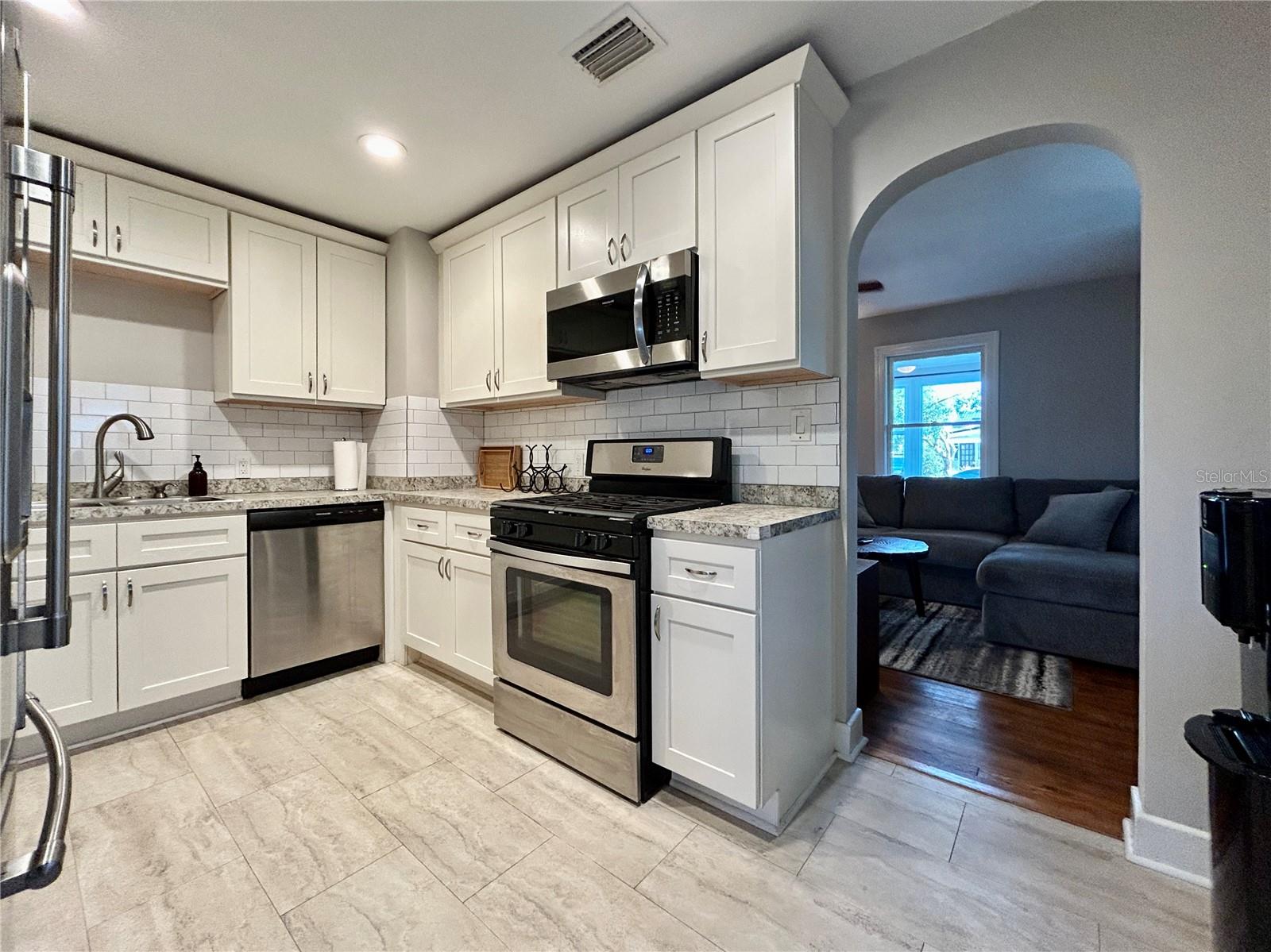 Image 12 of 40 For 3018 11th Avenue N