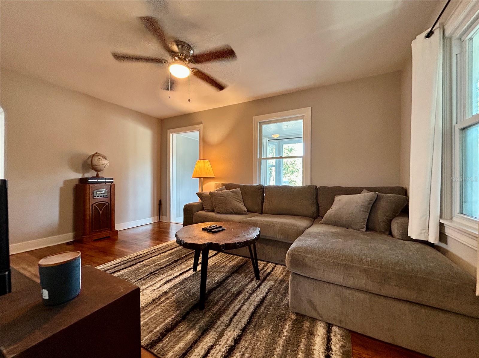 Image 17 of 40 For 3018 11th Avenue N