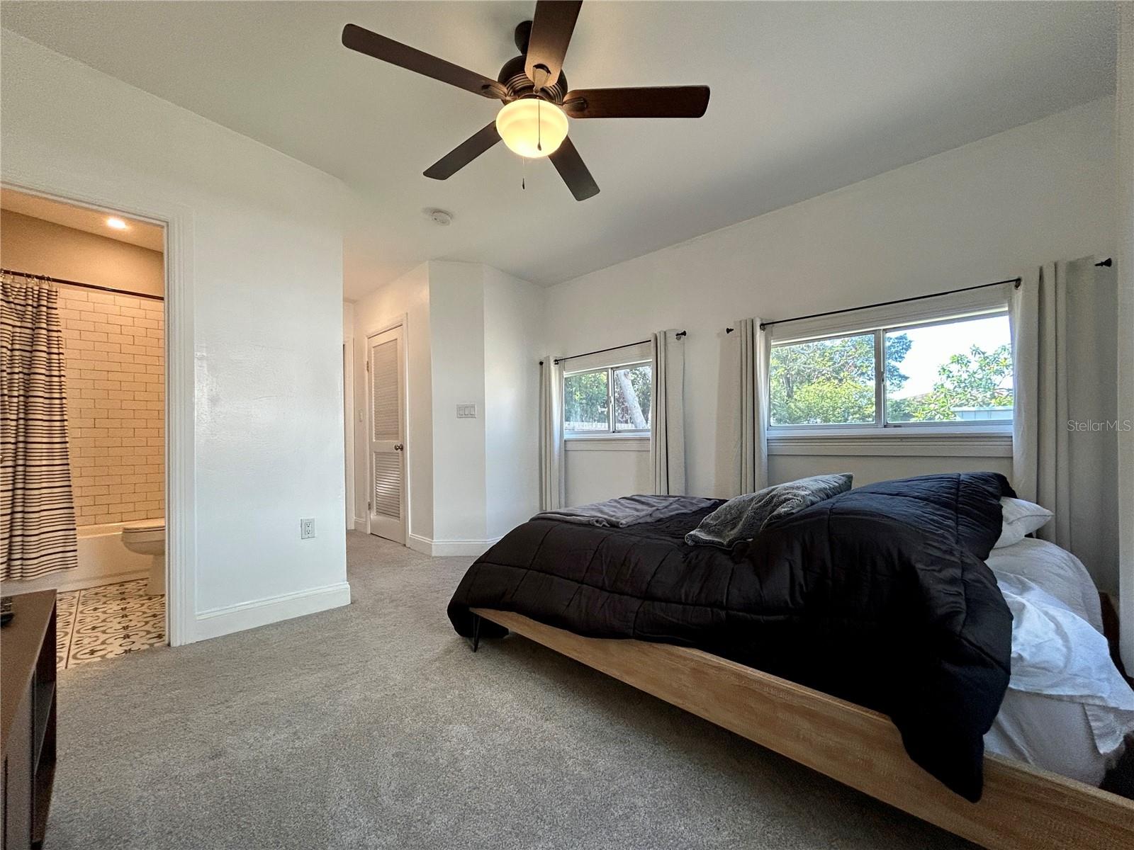 Image 22 of 40 For 3018 11th Avenue N