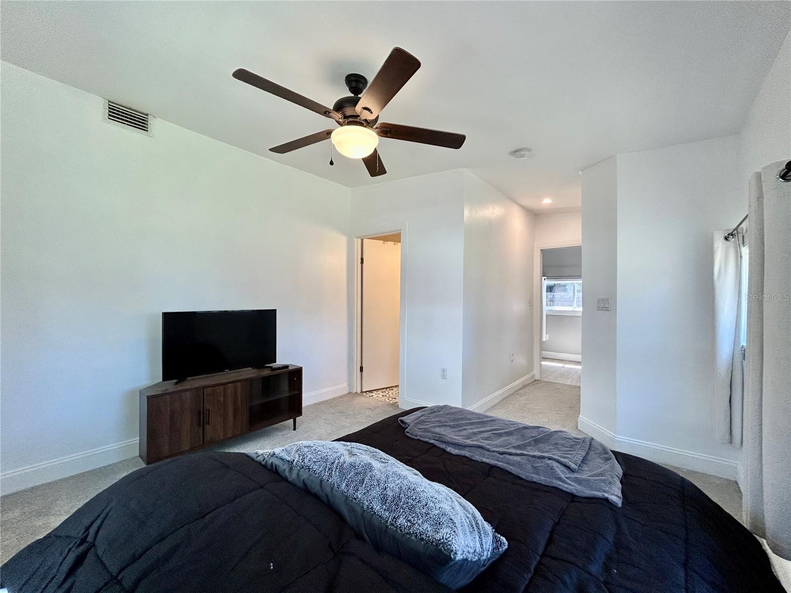 Image 23 of 40 For 3018 11th Avenue N