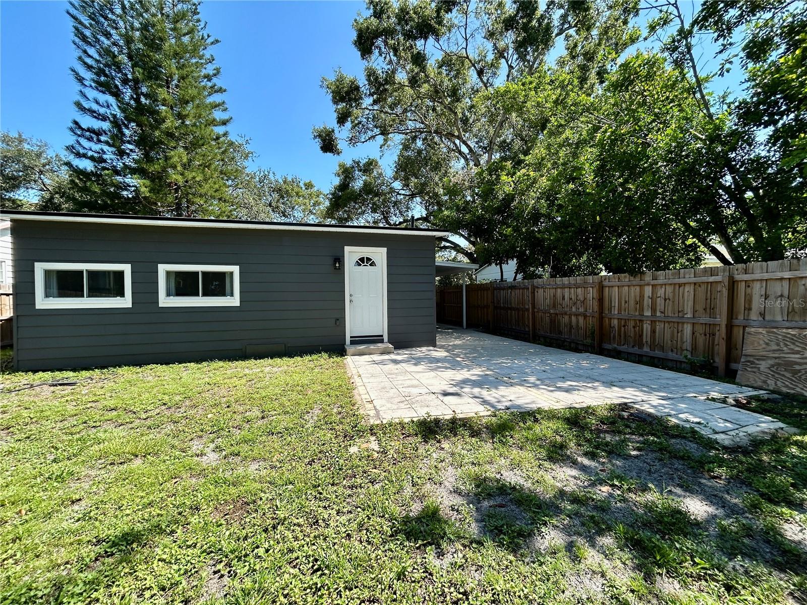 Image 31 of 40 For 3018 11th Avenue N