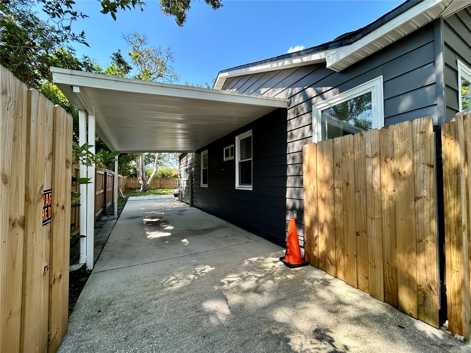 Image 34 of 40 For 3018 11th Avenue N