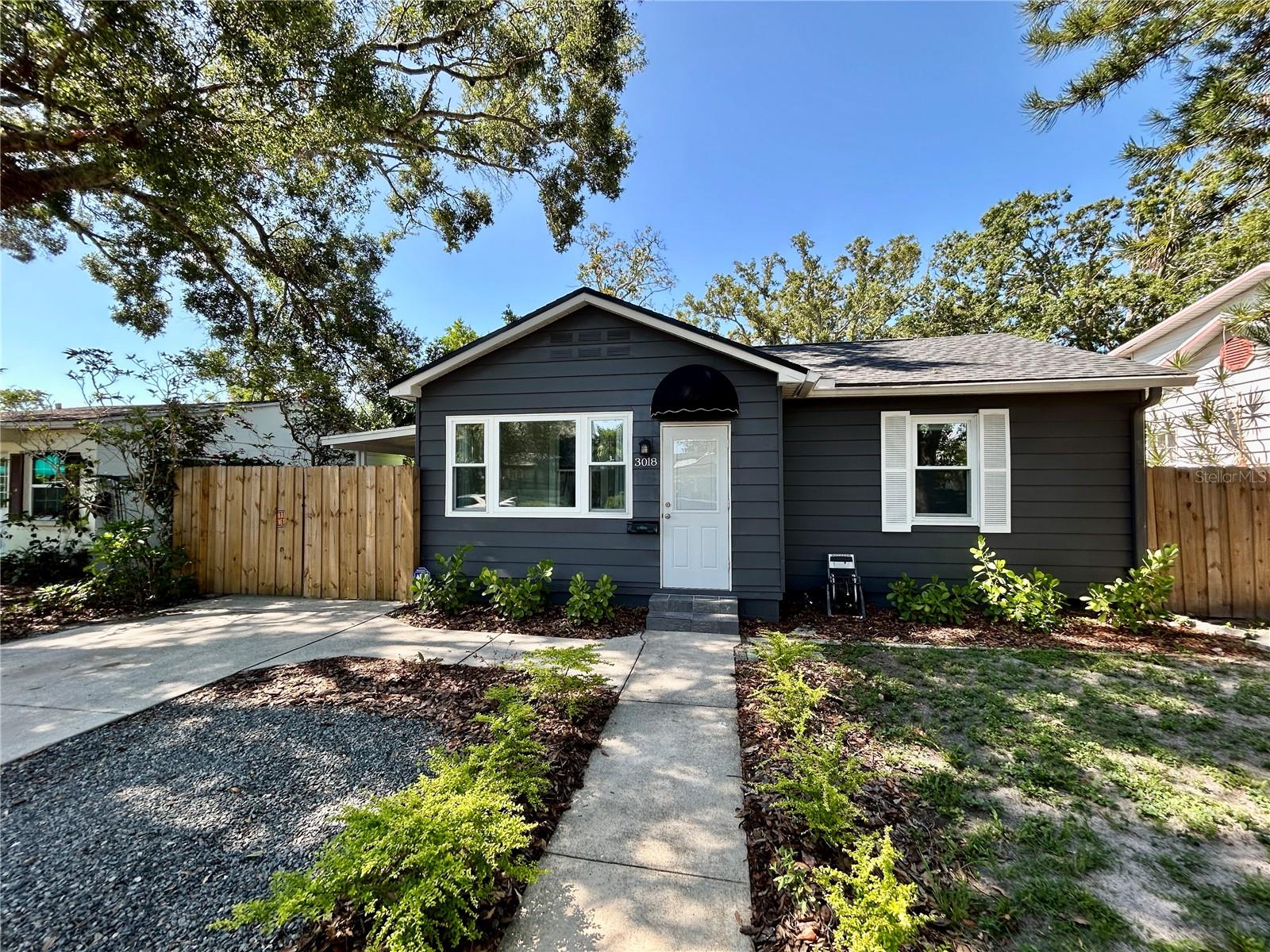 Image 4 of 40 For 3018 11th Avenue N