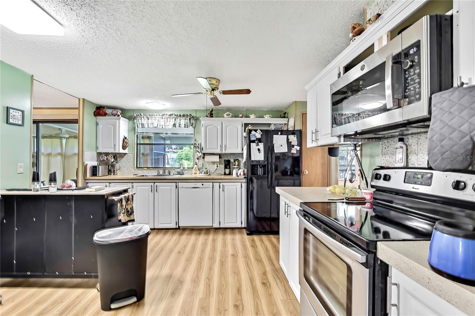 Listing photo id 8 for 14512 Dehaven Avenue