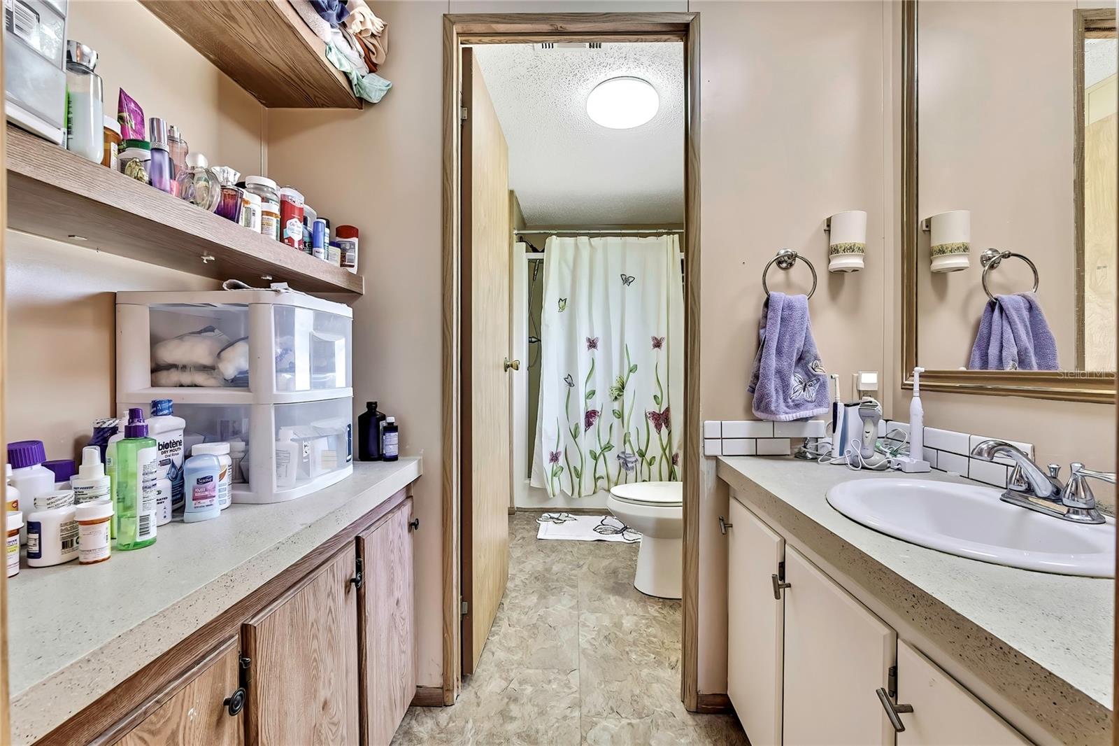 Listing photo id 13 for 14512 Dehaven Avenue