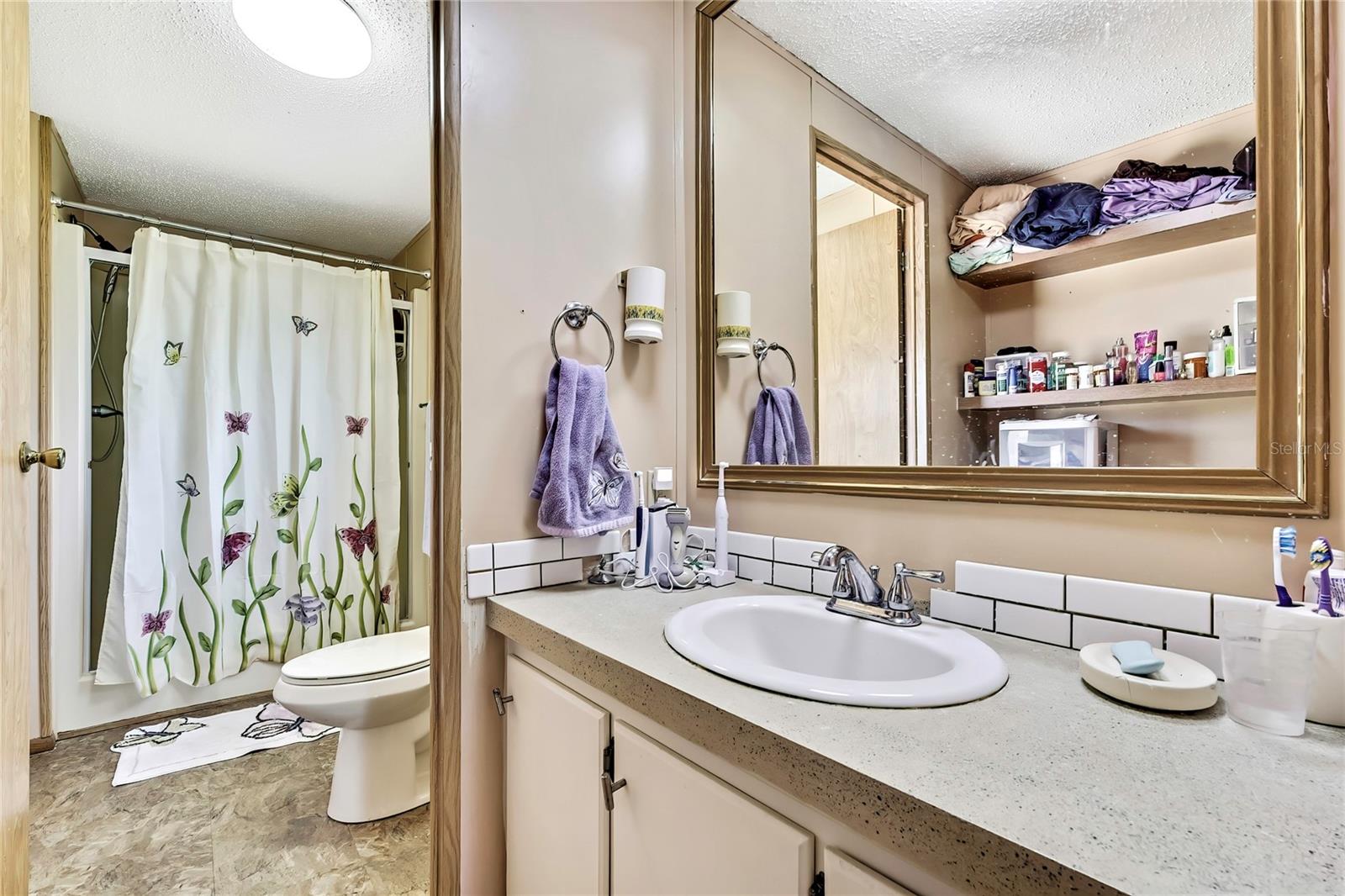 Listing photo id 14 for 14512 Dehaven Avenue
