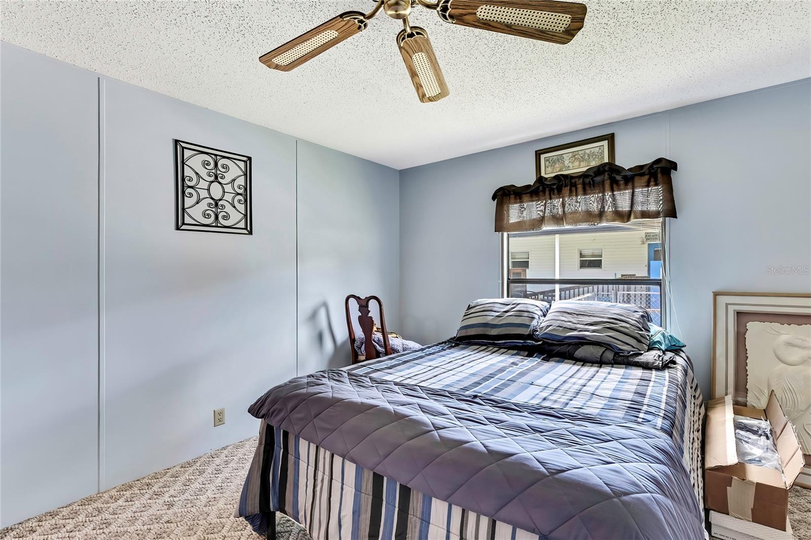Listing photo id 16 for 14512 Dehaven Avenue