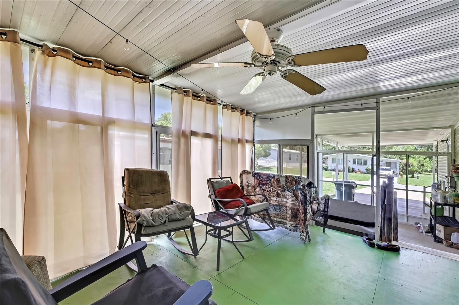 Listing photo id 24 for 14512 Dehaven Avenue