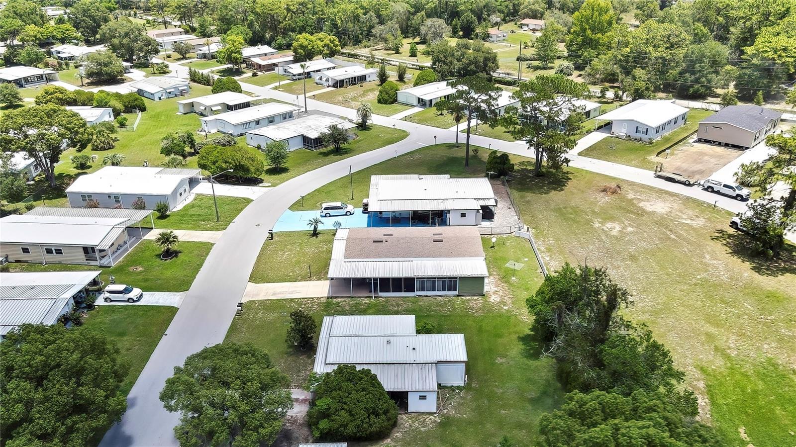 Listing photo id 28 for 14512 Dehaven Avenue