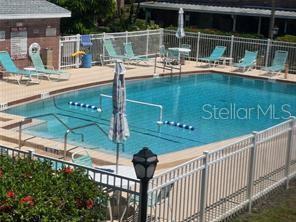 Listing photo id 10 for 3535 41st Terrace S 219