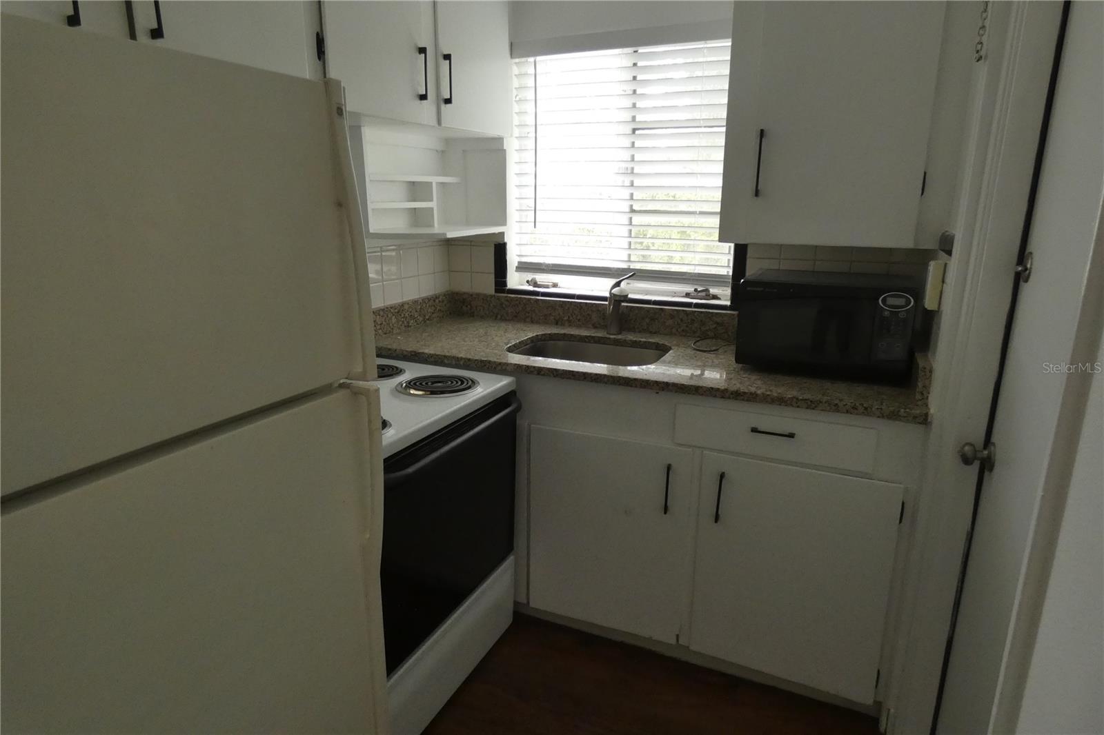 Image 4 of 8 For 2567 15th Avenue N 2