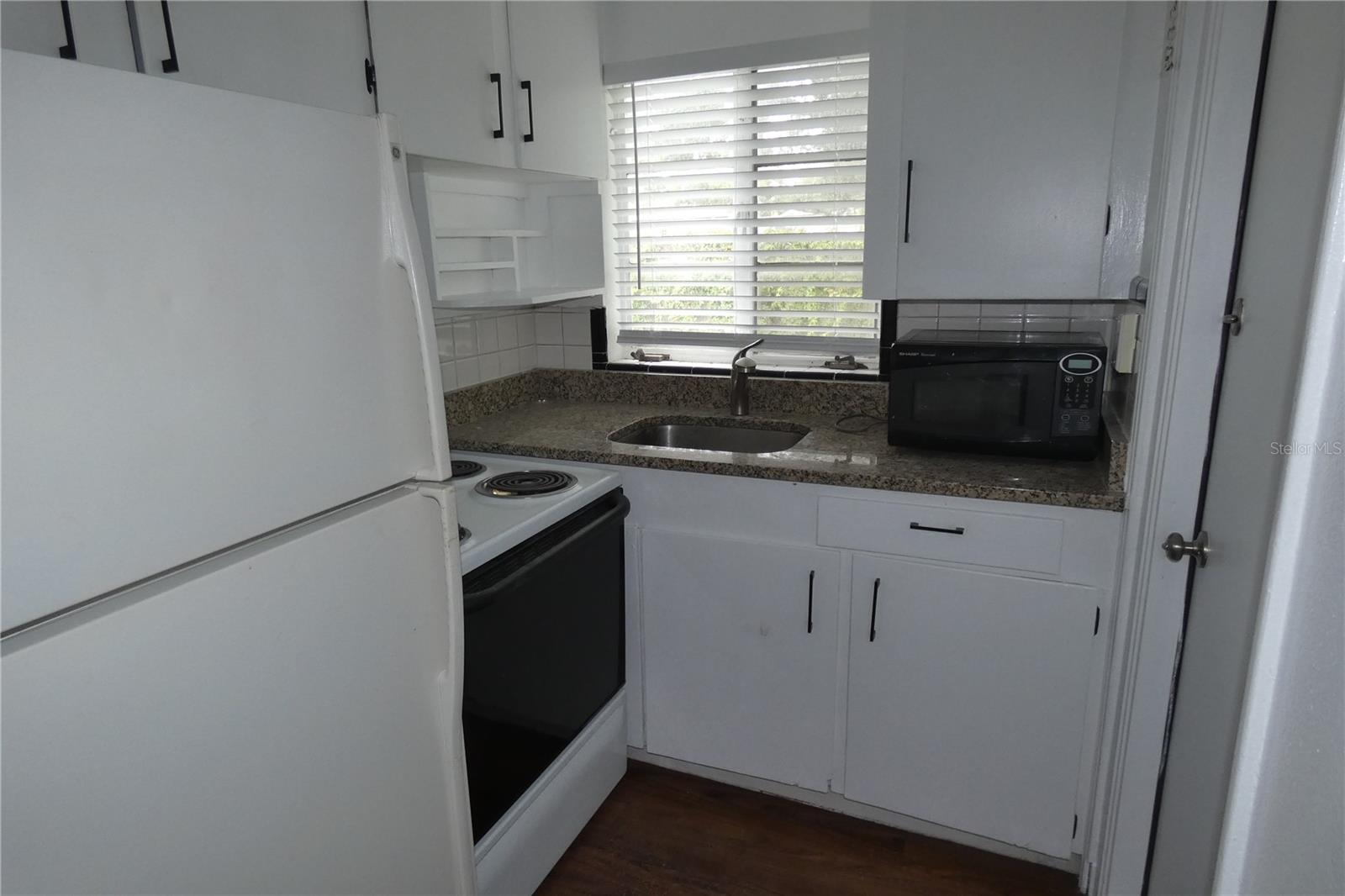 Image 5 of 8 For 2567 15th Avenue N 2