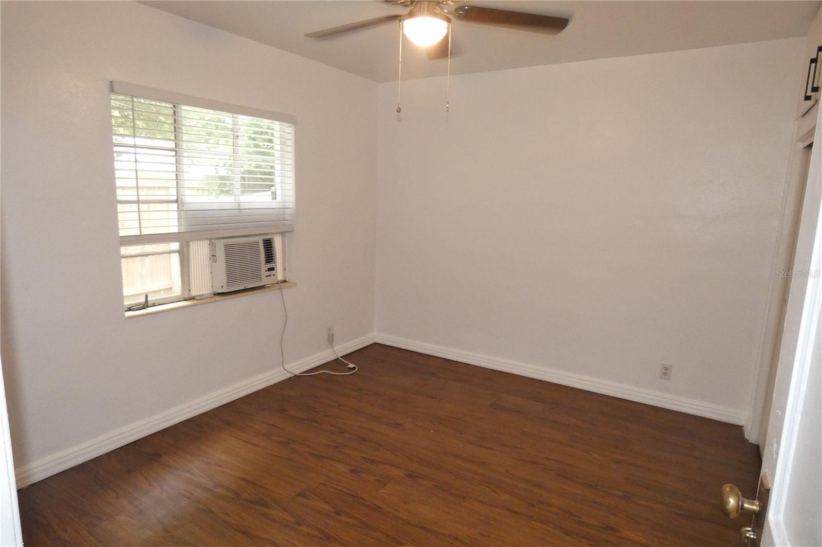 Image 7 of 8 For 2567 15th Avenue N 2