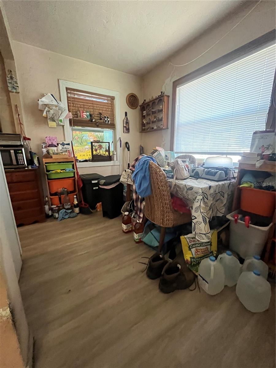 Image 3 of 10 For 1420 36th Avenue N