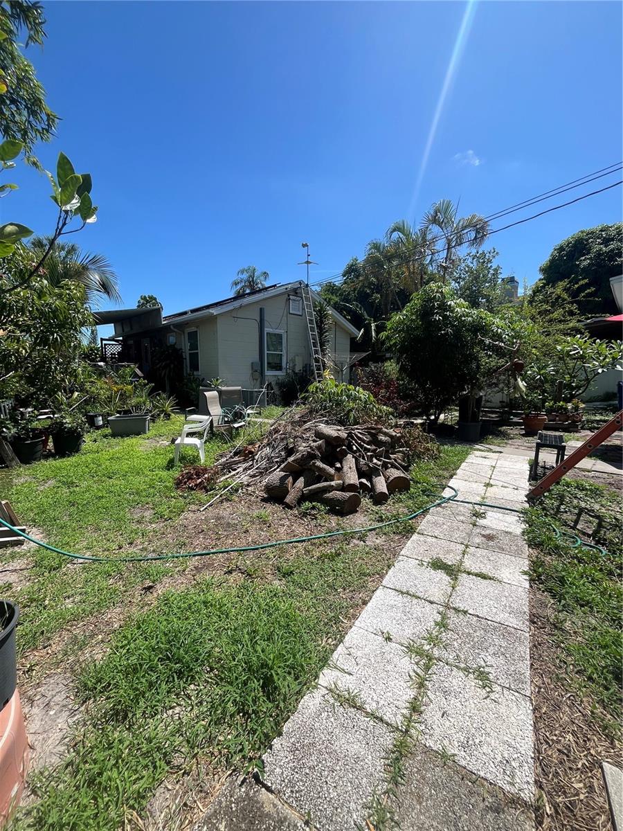 Image 9 of 10 For 1420 36th Avenue N
