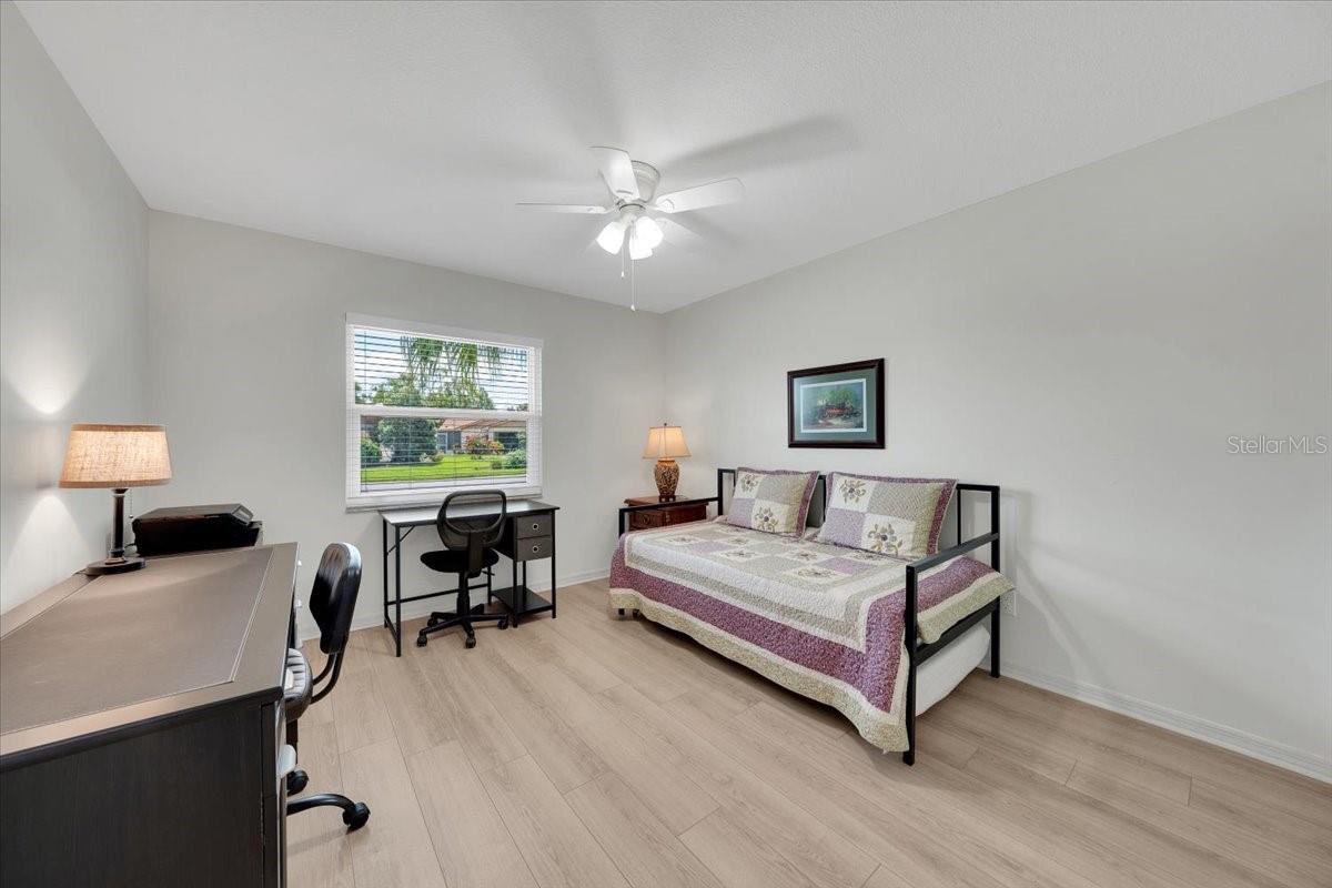 Image 15 of 43 For 511 Foxglove Circle B