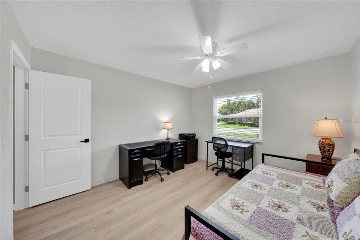 Image 16 of 43 For 511 Foxglove Circle B