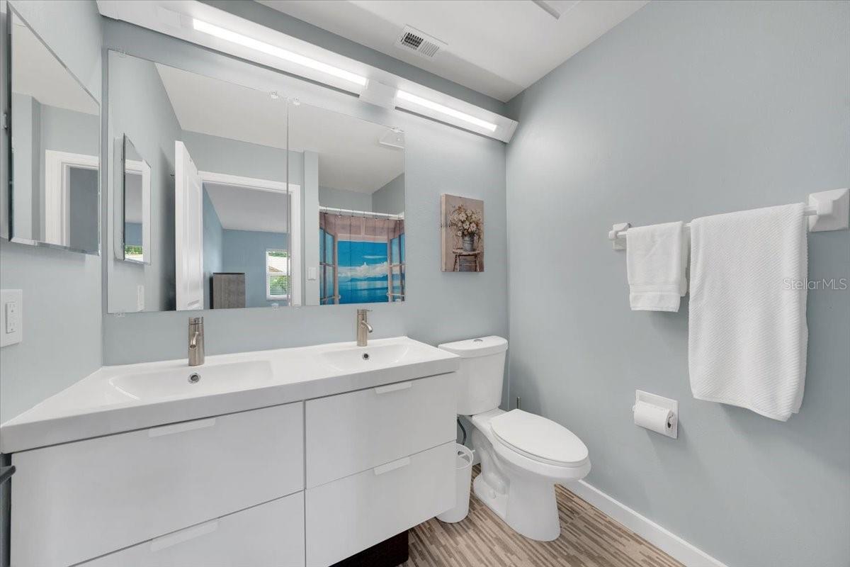 Image 20 of 43 For 511 Foxglove Circle B
