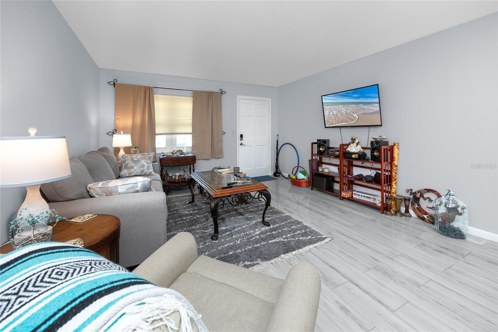 Image 11 of 54 For 211 Pasadena Avenue N 109