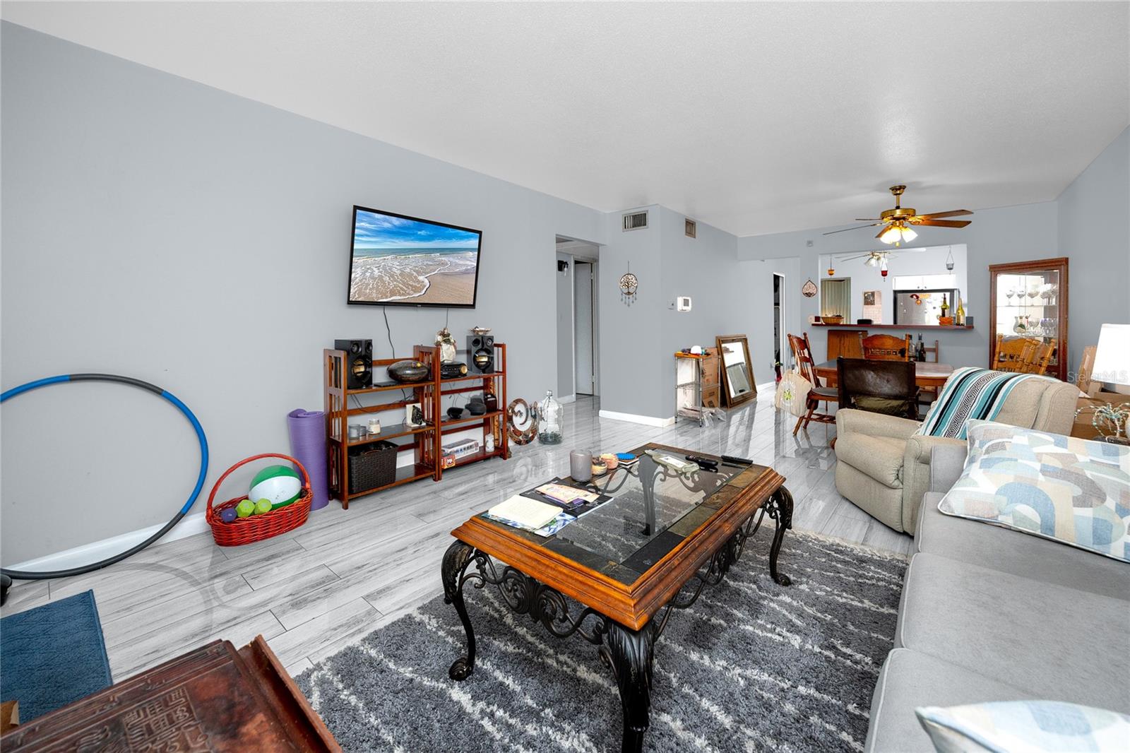 Image 13 of 54 For 211 Pasadena Avenue N 109