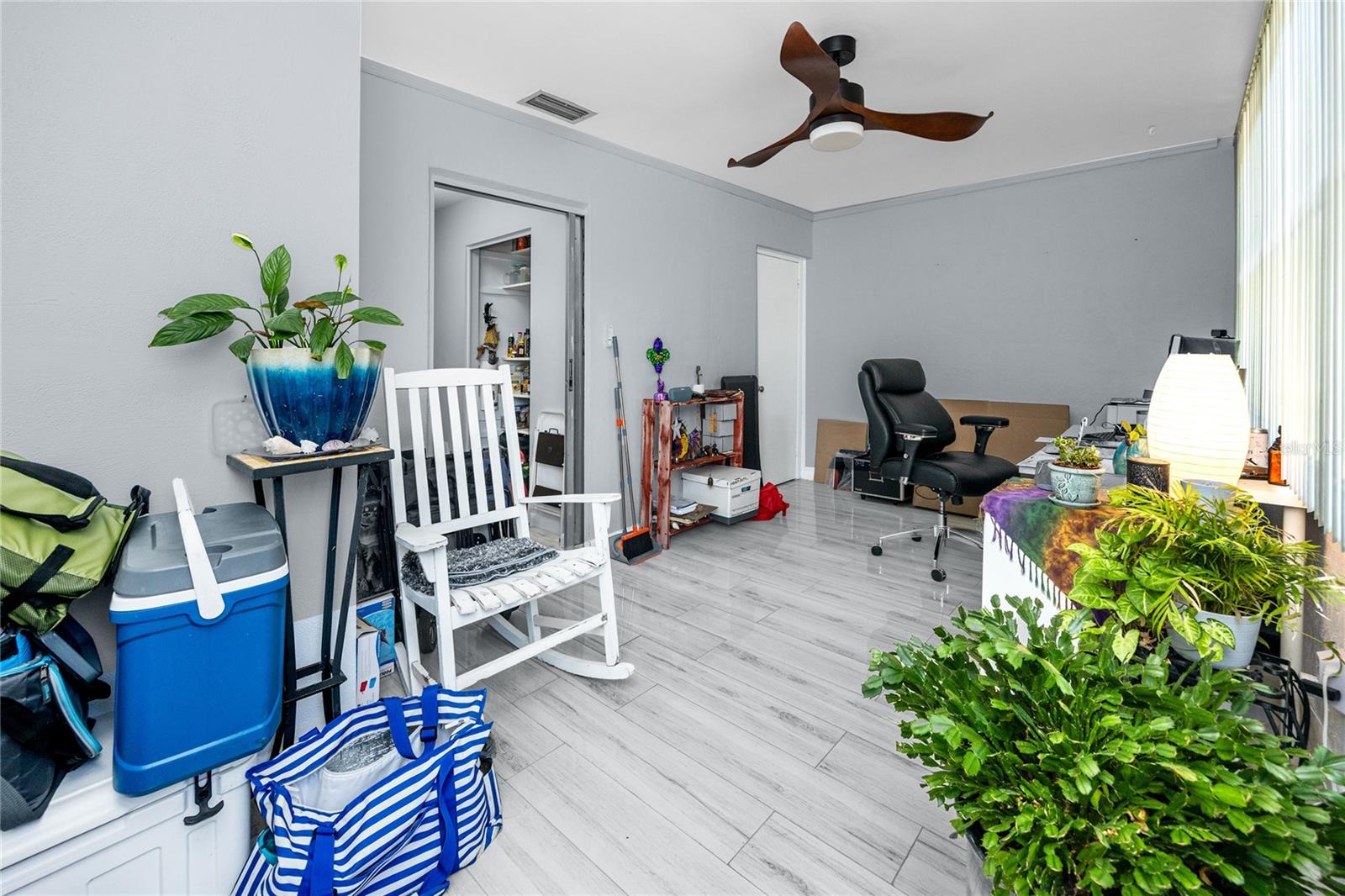 Image 4 of 54 For 211 Pasadena Avenue N 109
