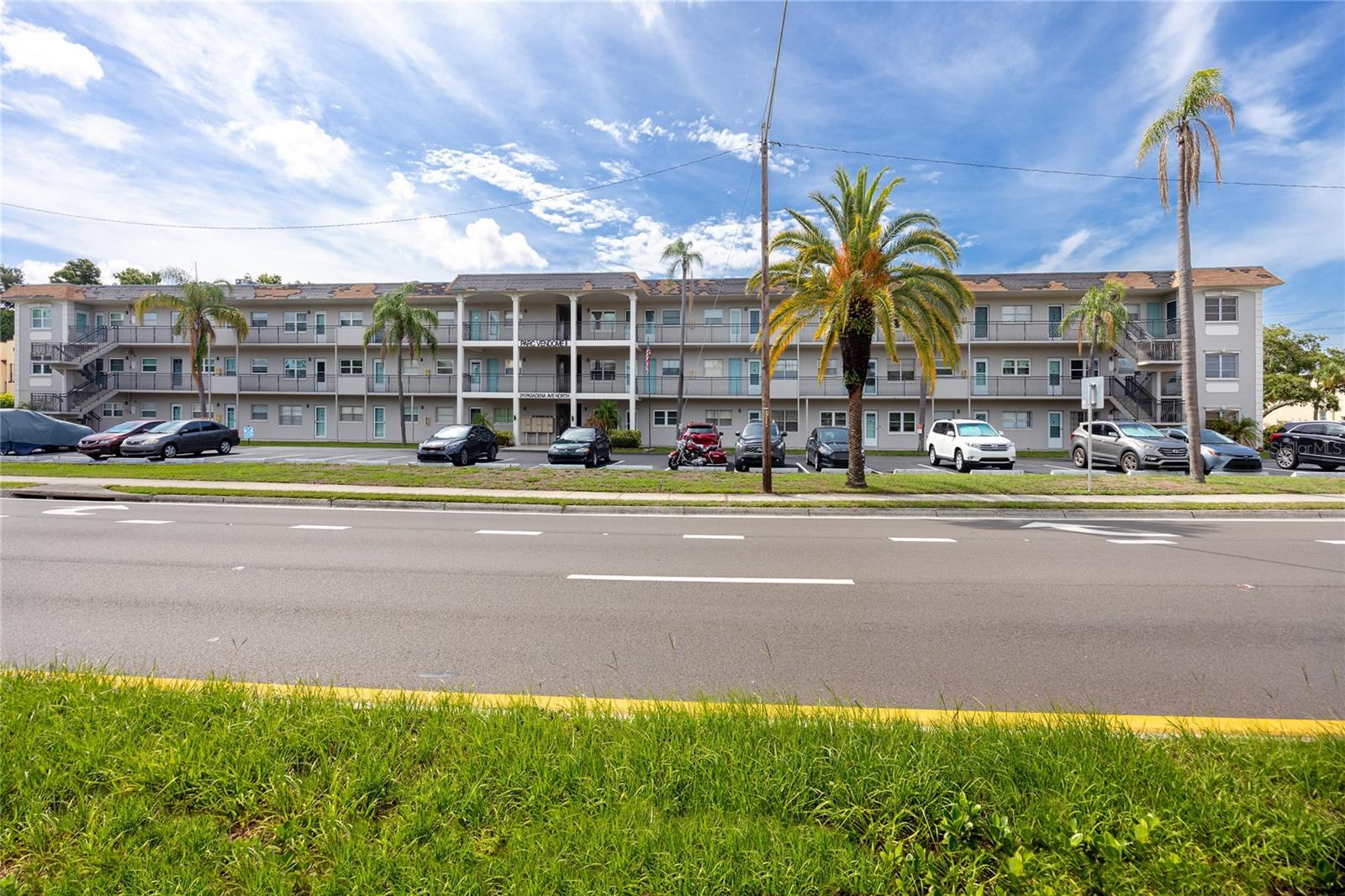 Image 6 of 54 For 211 Pasadena Avenue N 109