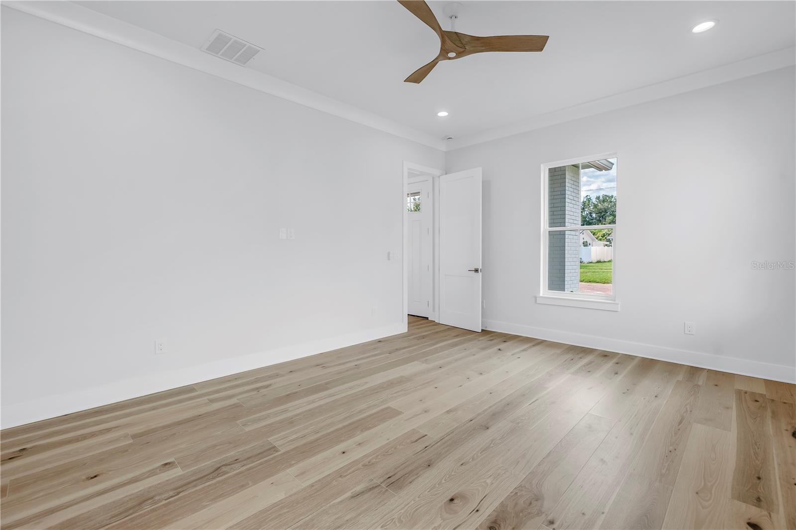 Image 21 of 43 For 5124 3rd Avenue N