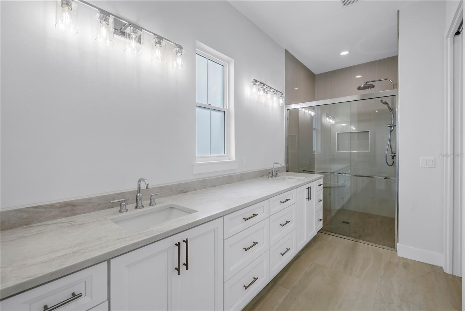 Image 23 of 43 For 5124 3rd Avenue N