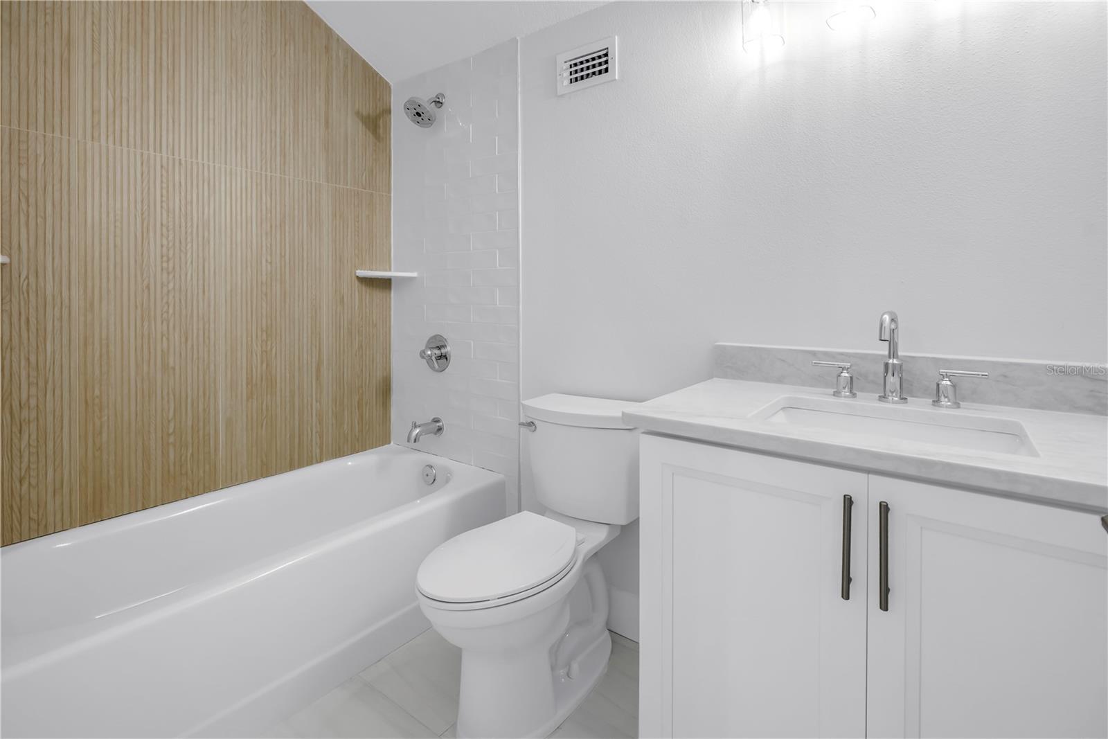 Image 28 of 43 For 5124 3rd Avenue N