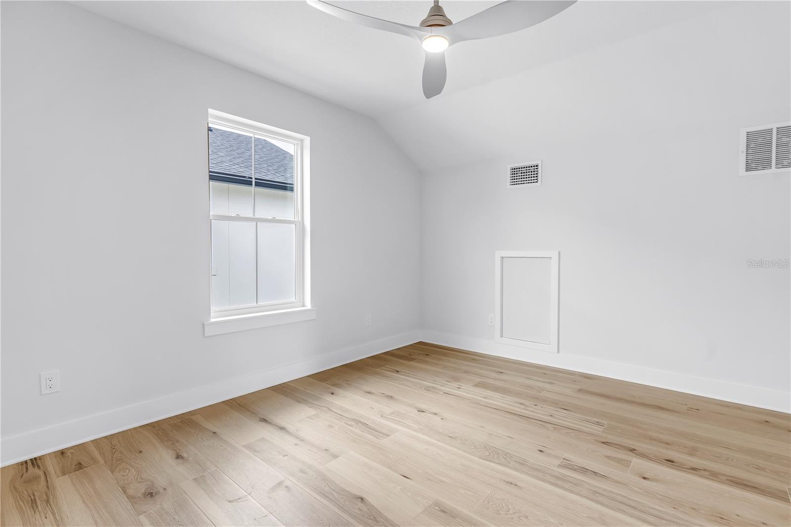 Image 29 of 43 For 5124 3rd Avenue N