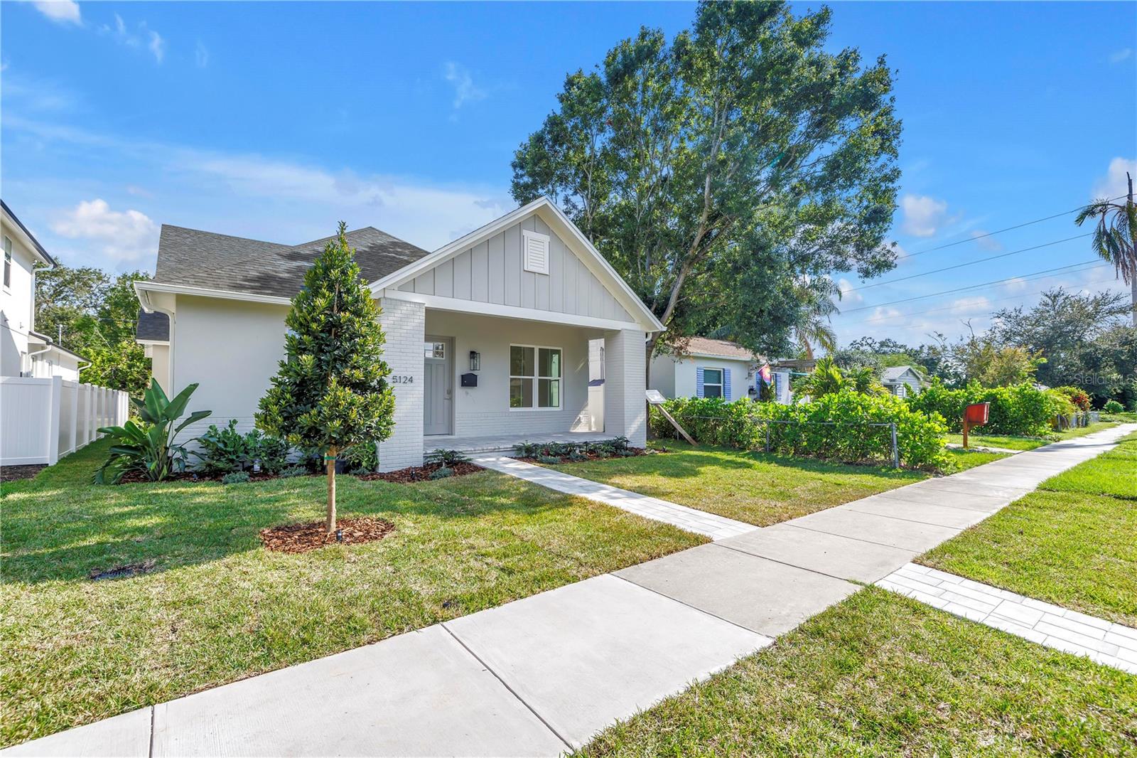 Image 4 of 43 For 5124 3rd Avenue N