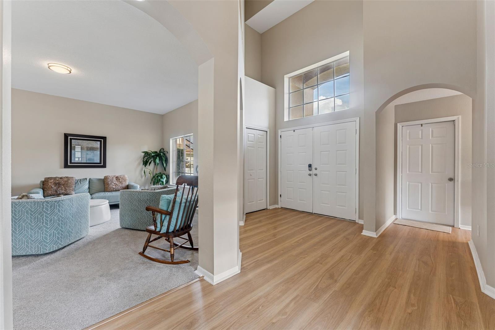 Listing photo id 10 for 13003 Carlington Lane