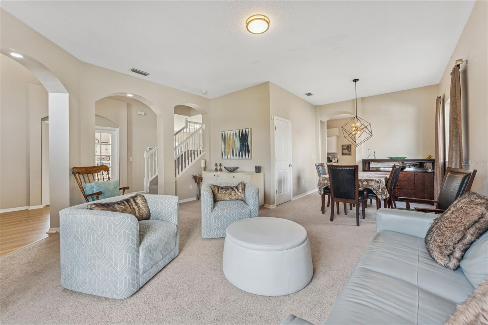 Listing photo id 13 for 13003 Carlington Lane